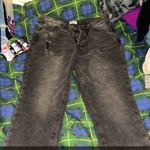 Black ripped mom jeans!